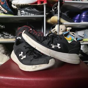 🔥 Under Armour Men's Size 11.5 Black & White Athletic Shoes